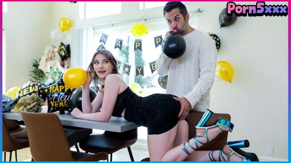 Melody Marks Family-Strokes-Melody-Marks ฉลองปีใหม่ พ่อเย็ดลูก พ่อเลี้ยง